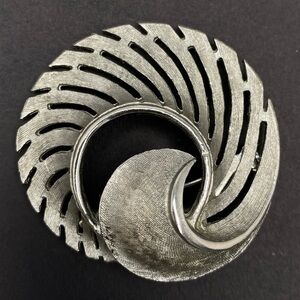 VINTAGE SPIRAL Statement Piece Industrialist Brooch